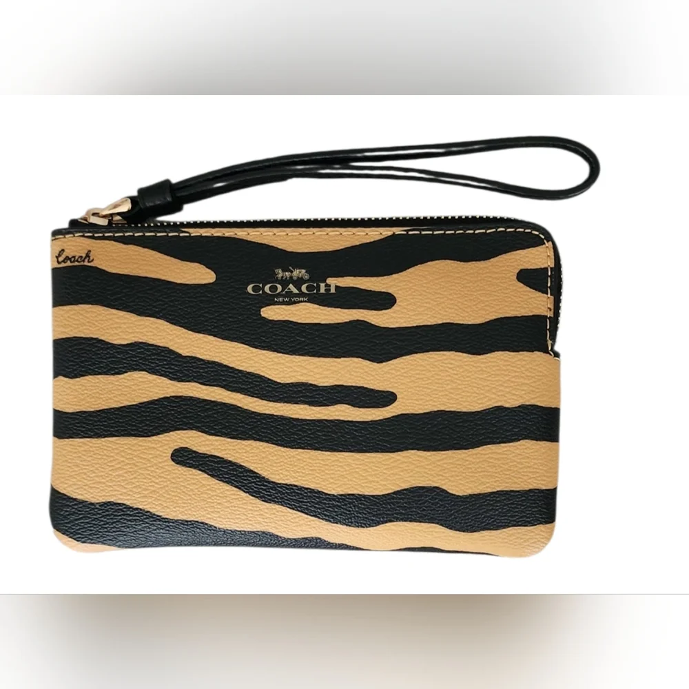 Coach Medium Court Tiger Print Backpack With Matching Wristlet - Picture 8 of 10